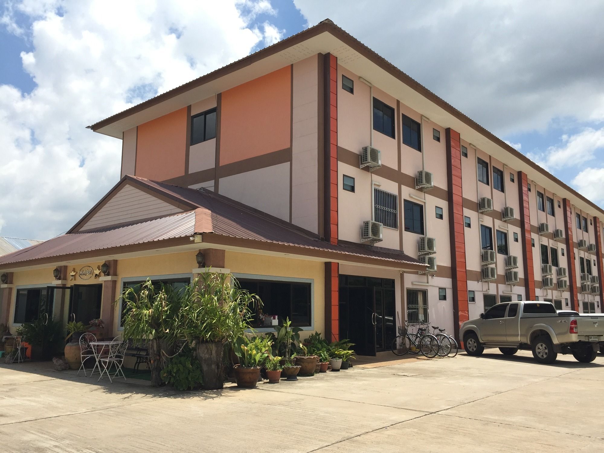 The Star Hotel Udon Thani Exterior foto
